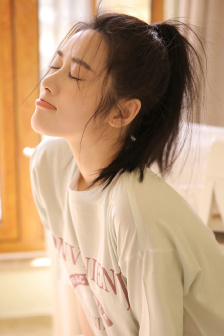 德凯奥特曼免费观看