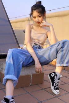 荡女妇边被C边呻吟久久网